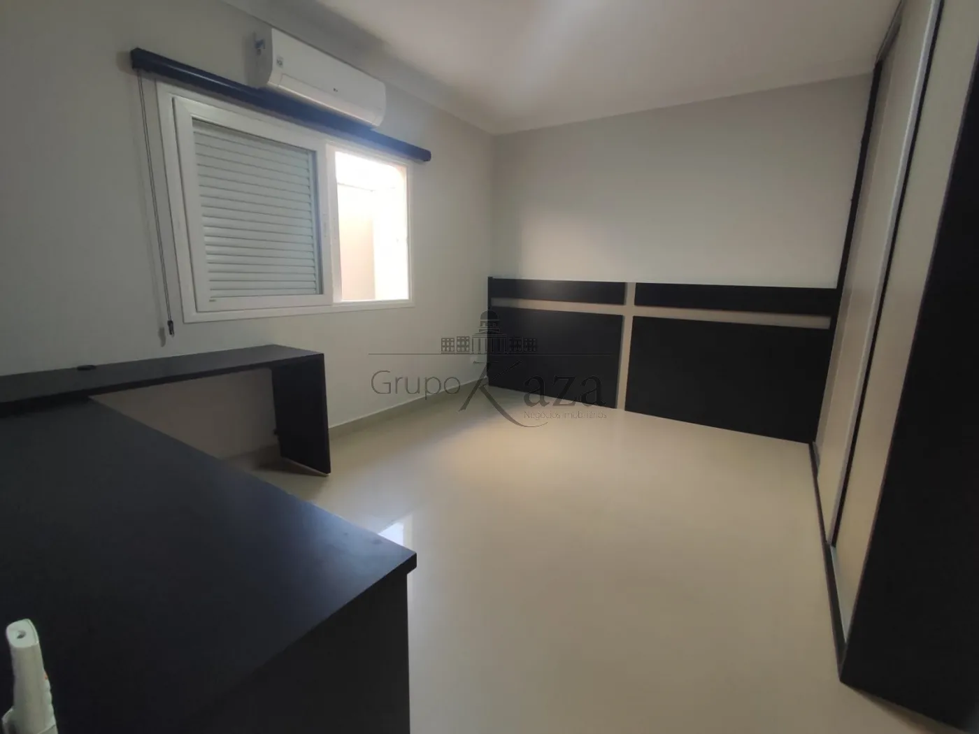 Foto 13 de Casa Condomínio em Jardim do Golfe, São José dos Campos - imagem 13
