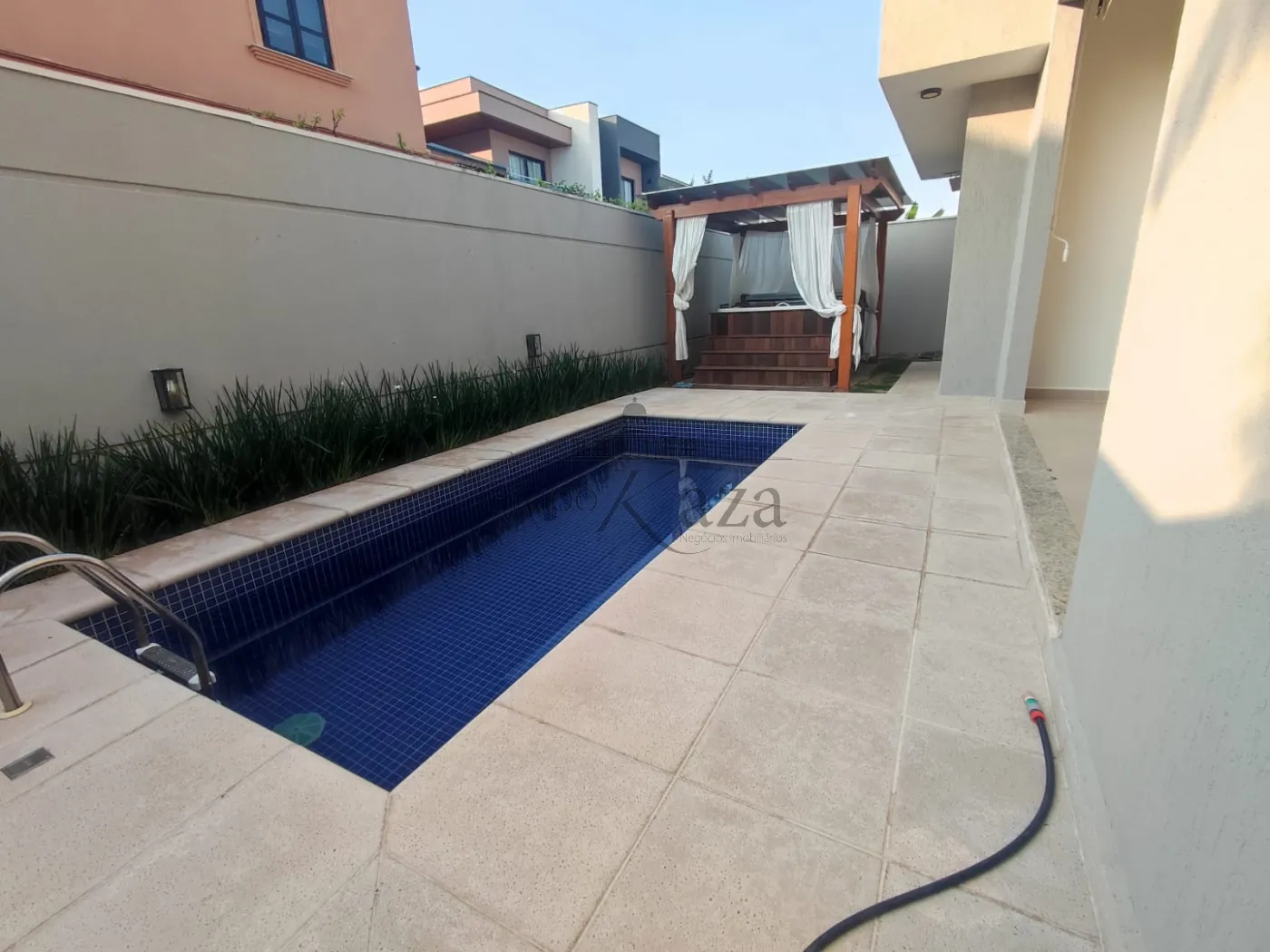 Foto 20 de Casa Condomínio em Jardim do Golfe, São José dos Campos - imagem 20