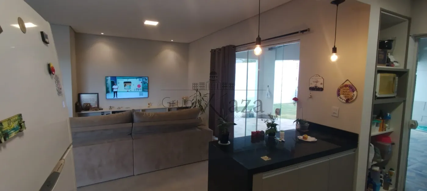 Foto 2 de Casa Condomínio em Condomínio Residencial Mantiqueira, São José dos Campos - imagem 2