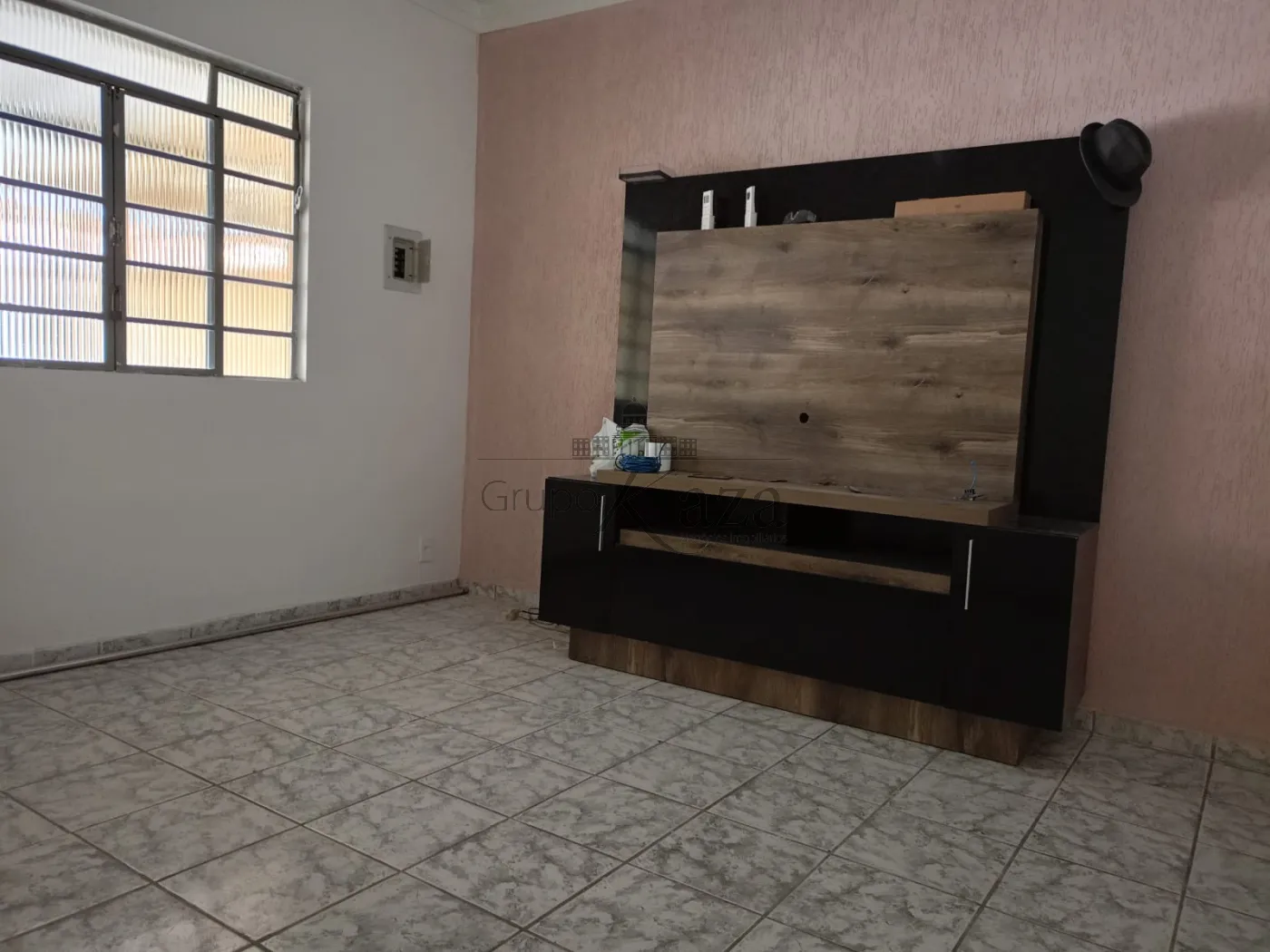 Foto 1 de Casa Padrão em Jardim Santa Inês I, São José dos Campos - imagem 1