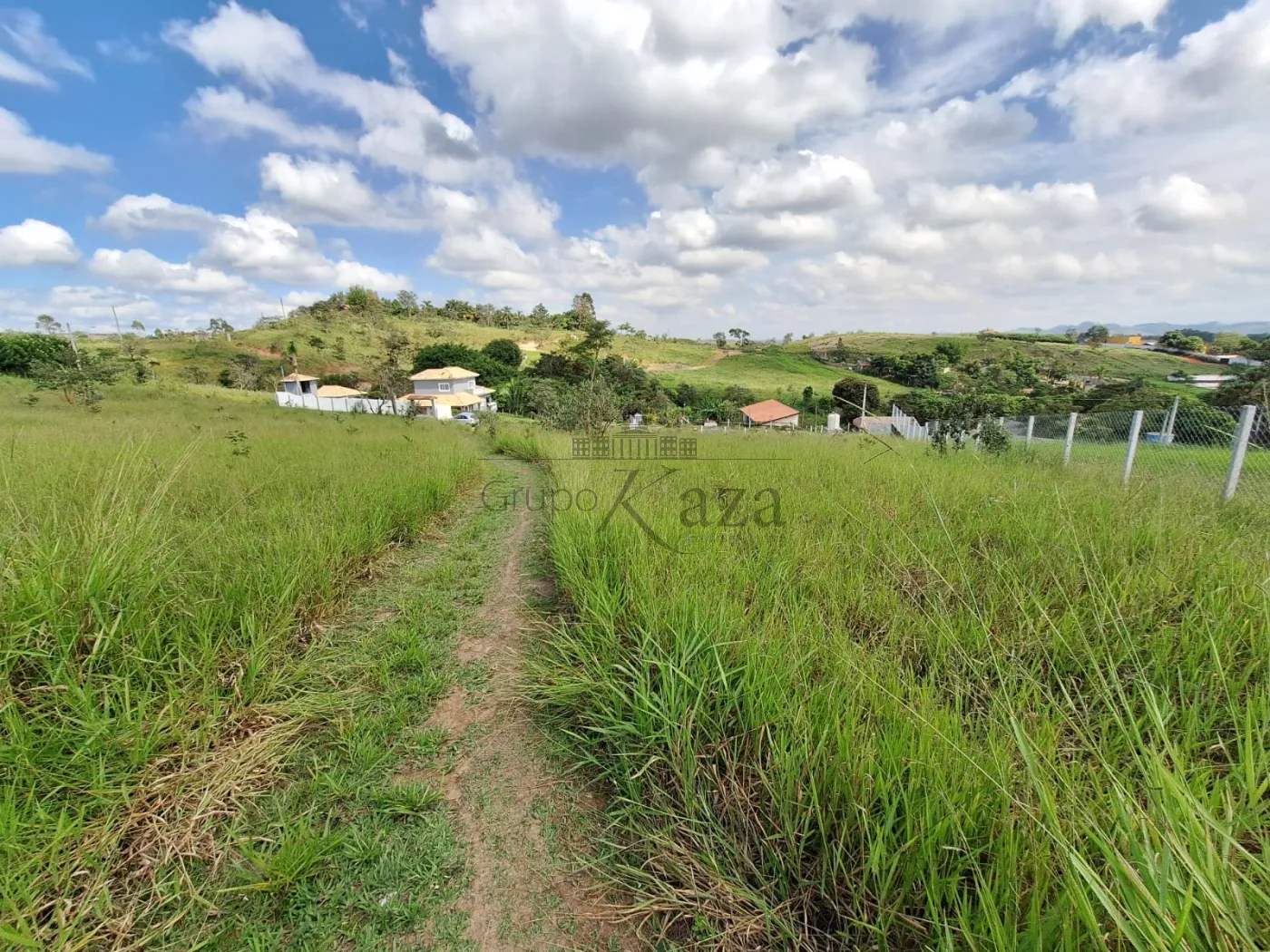 Foto 3 de Terreno Padrão em Veraneio Irajá, Jacareí - imagem 3