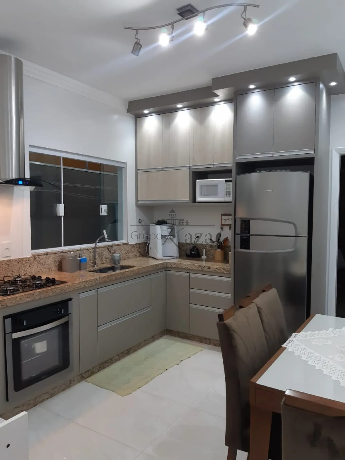 Foto 4 de Casa Padrão em Jardim das Cerejeiras, São José dos Campos - imagem 4