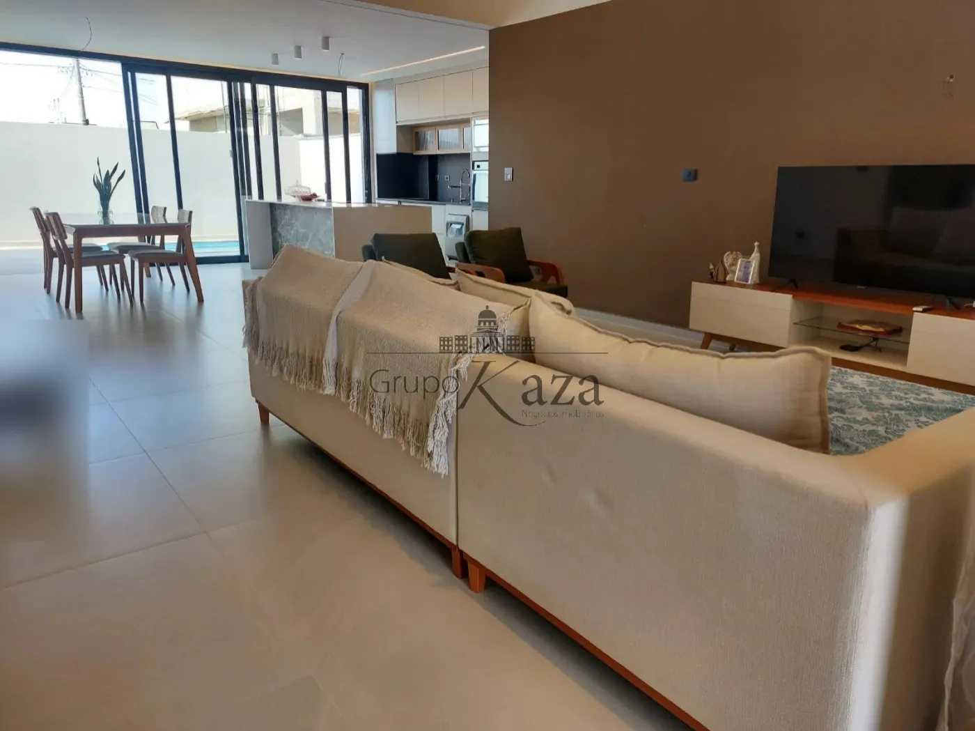 Foto 2 de Casa Condomínio em Jardim Jacinto, Jacareí - imagem 2