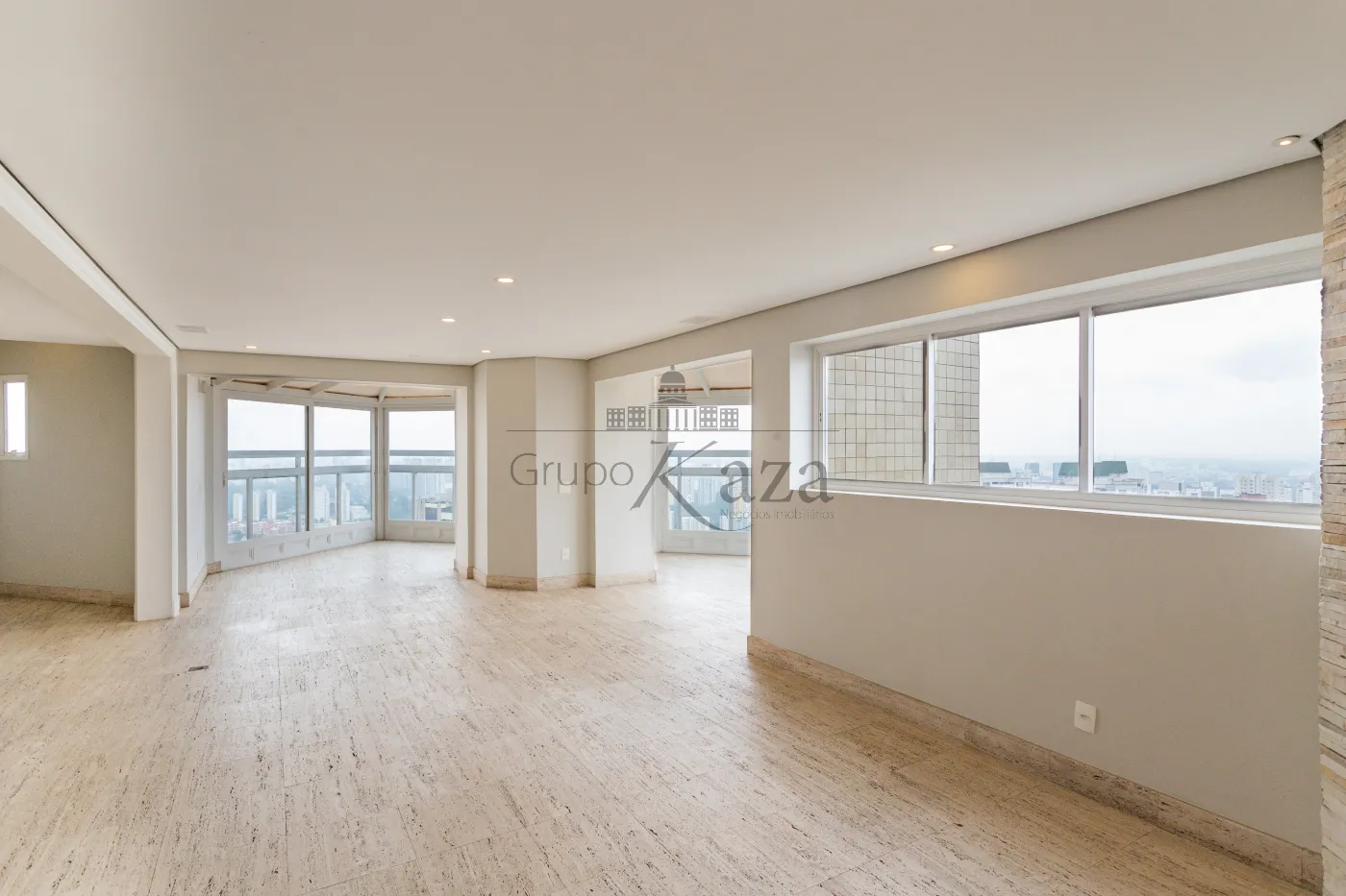 Foto 2 de Apartamento Triplex em Vila Suzana, São Paulo - imagem 2