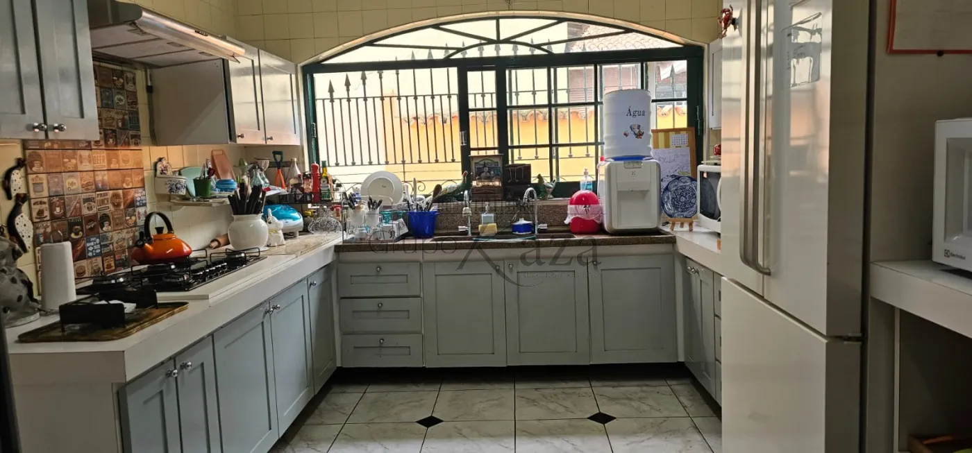 Foto 4 de Casa Padrão em Jardim Siesta, Jacareí - imagem 4