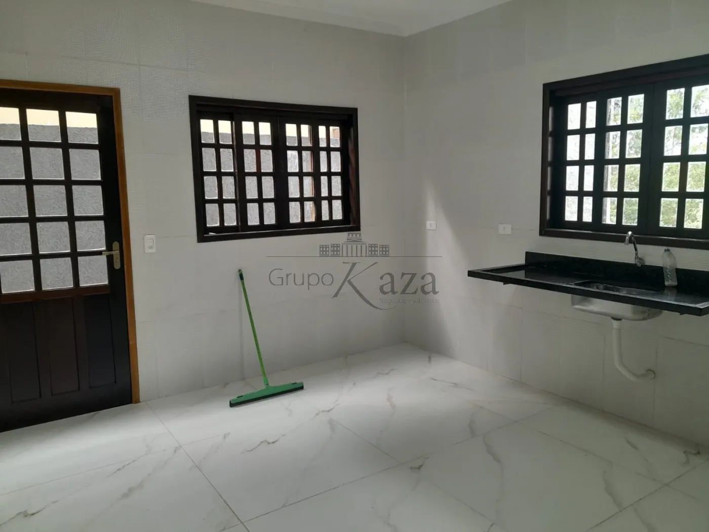 Foto 3 de Casa Padrão em Altos da Vila Paiva, São José dos Campos - imagem 3