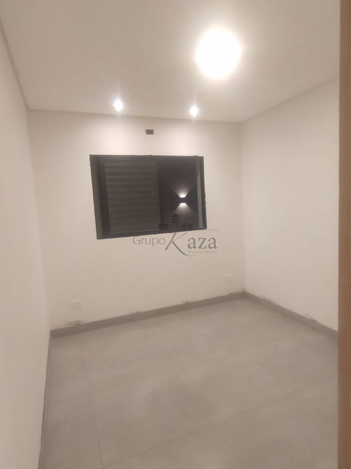 Foto 10 de Casa Padrão em Jardim Ismênia, São José dos Campos - imagem 10