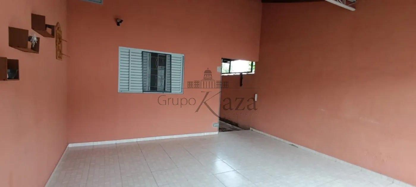 Foto 1 de Casa Padrão em Jardim Torrão de Ouro, São José dos Campos - imagem 1