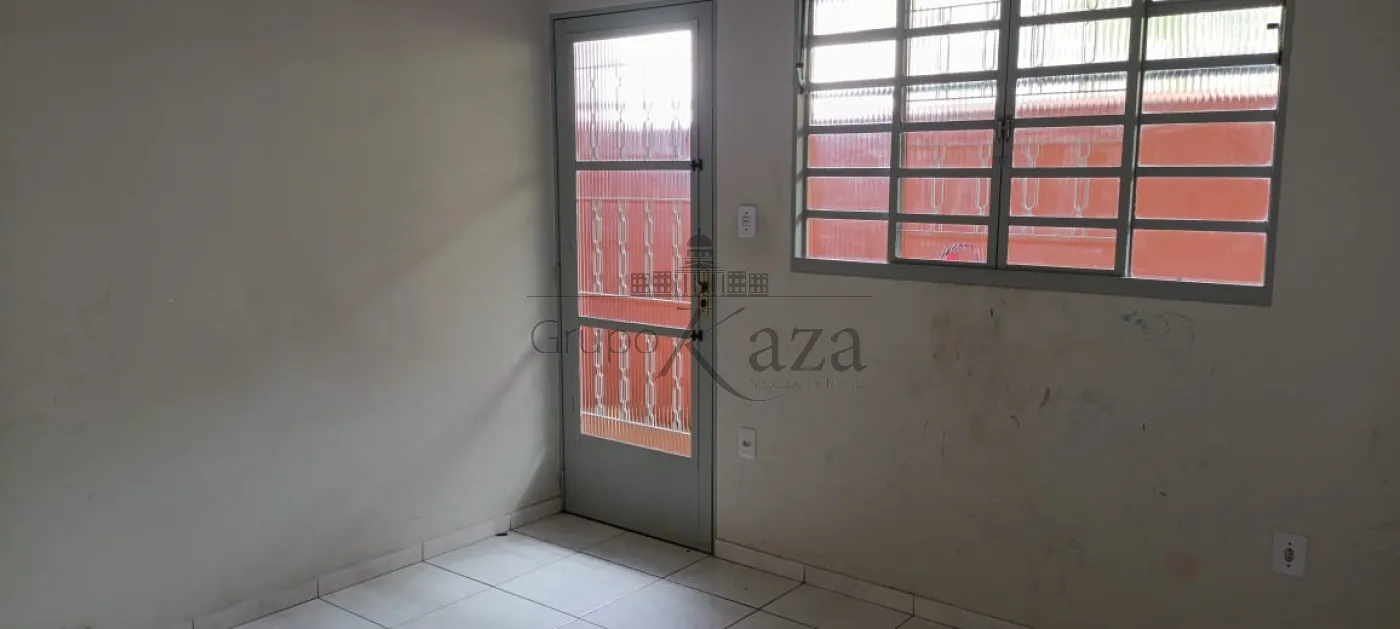 Foto 3 de Casa Padrão em Jardim Torrão de Ouro, São José dos Campos - imagem 3