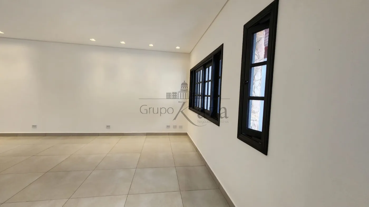 Foto 3 de Casa Padrão em Jardim Altos de Santana II, Jacareí - imagem 3