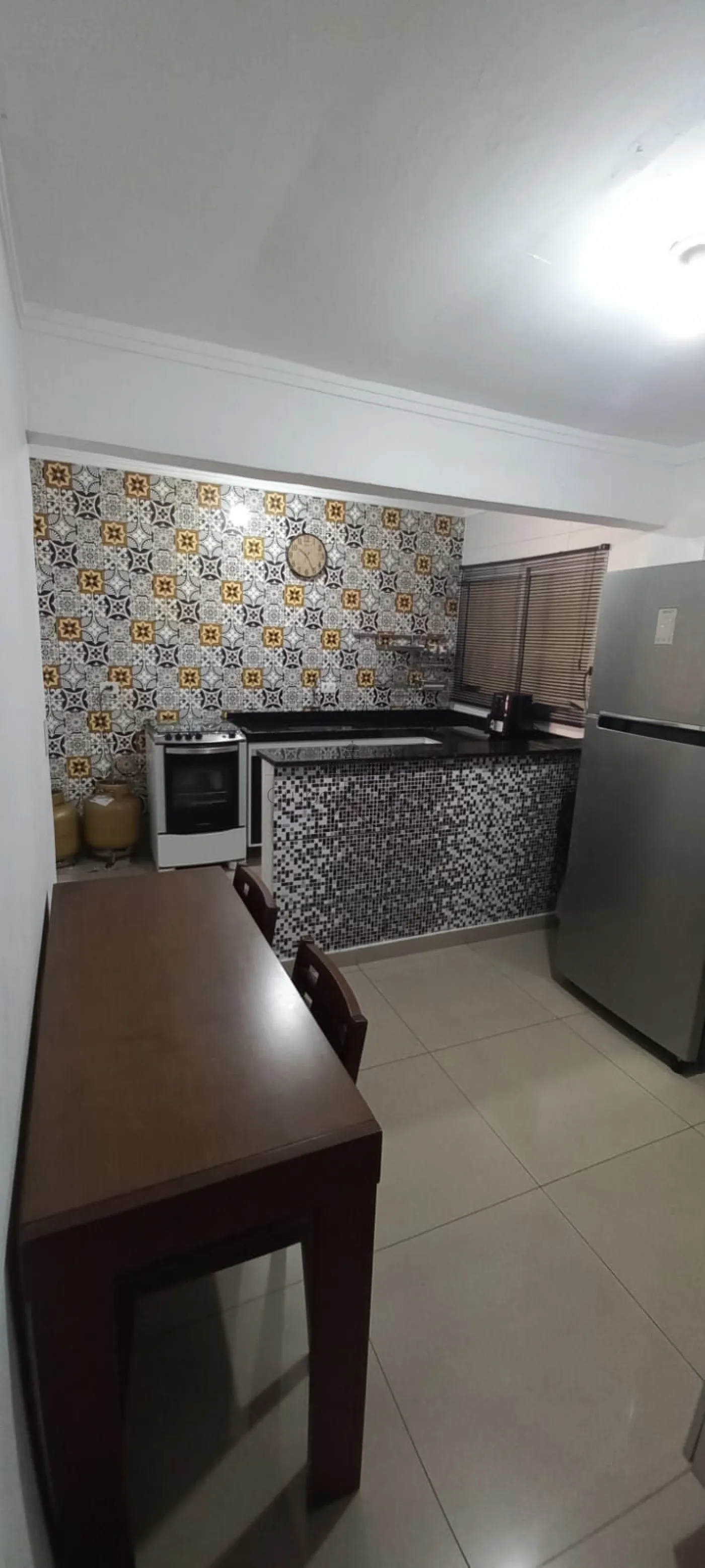 Foto 3 de Casa Padrão em Conjunto Residencial Trinta e Um de Março, São José dos Campos - imagem 3