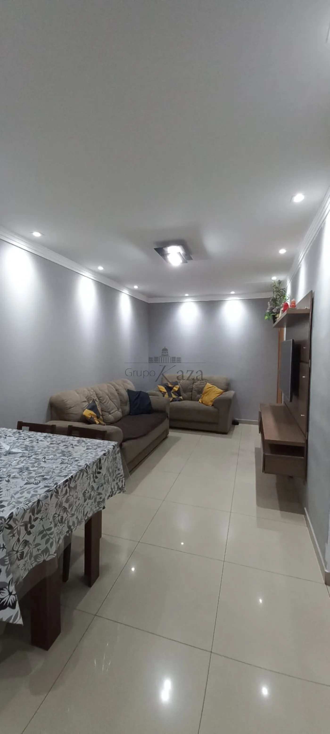 Foto 2 de Casa Padrão em Conjunto Residencial Trinta e Um de Março, São José dos Campos - imagem 2
