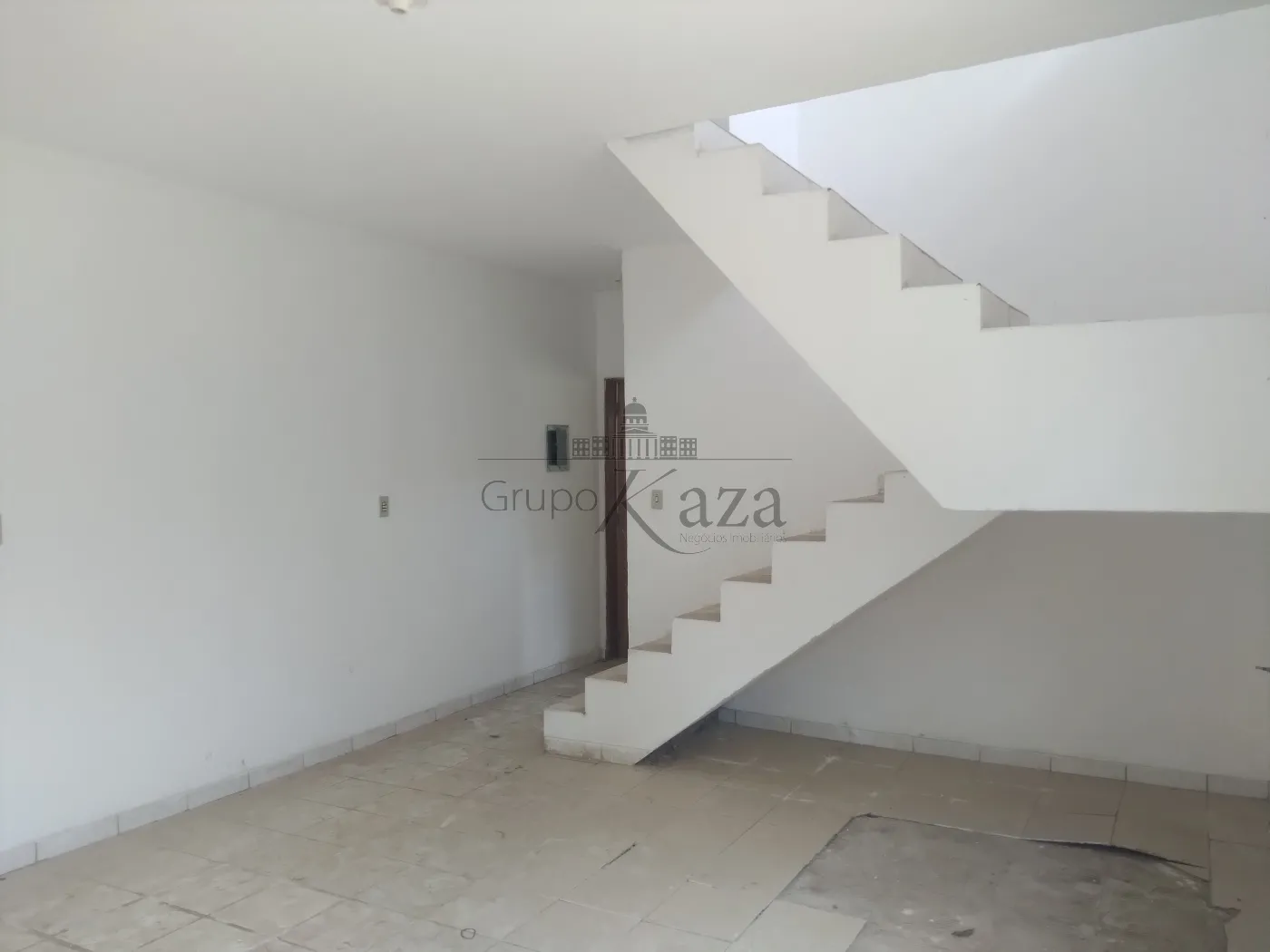 Foto 1 de Casa Geminada em Jardim Torrão de Ouro, São José dos Campos - imagem 1
