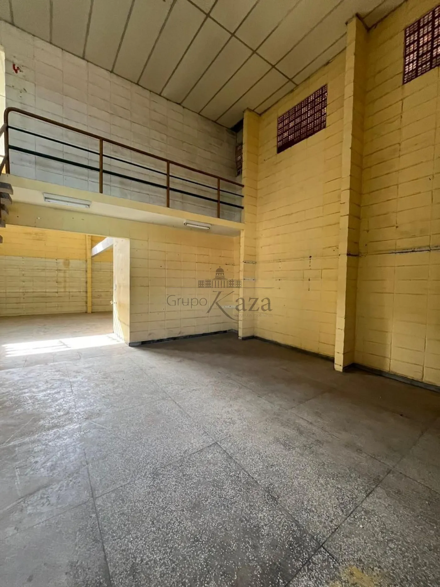 Foto 2 de Comercial Galpão em Parque Santo Antônio, Jacareí - imagem 2