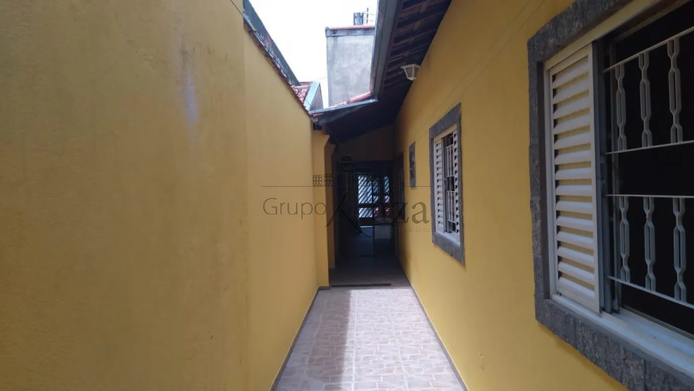 Foto 9 de Casa Padrão em Conjunto Residencial Galo Branco, São José dos Campos - imagem 9