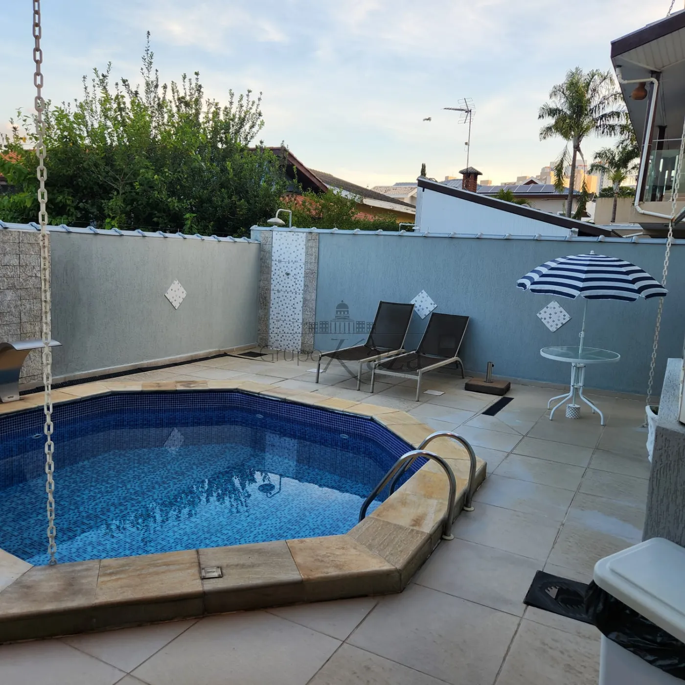 Foto 1 de Casa Condomínio em Jardim Coleginho, Jacareí - imagem 1