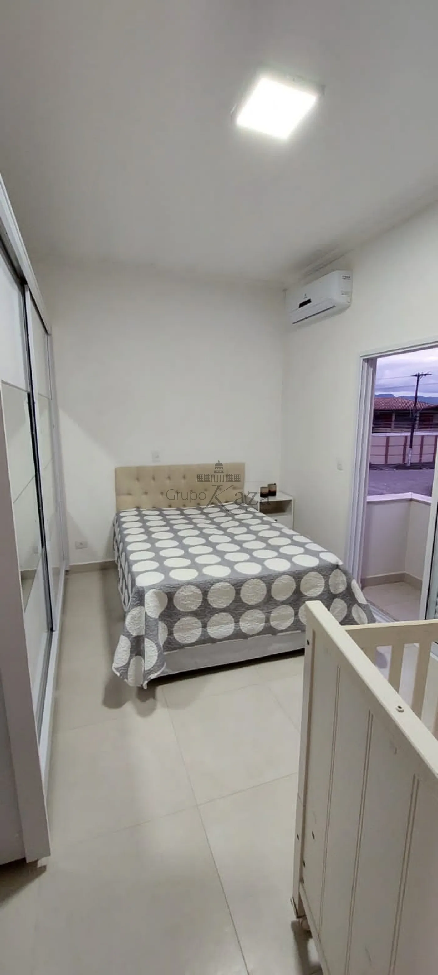 Foto 11 de Casa Padrão em Jardim Britânia, Caraguatatuba - imagem 11