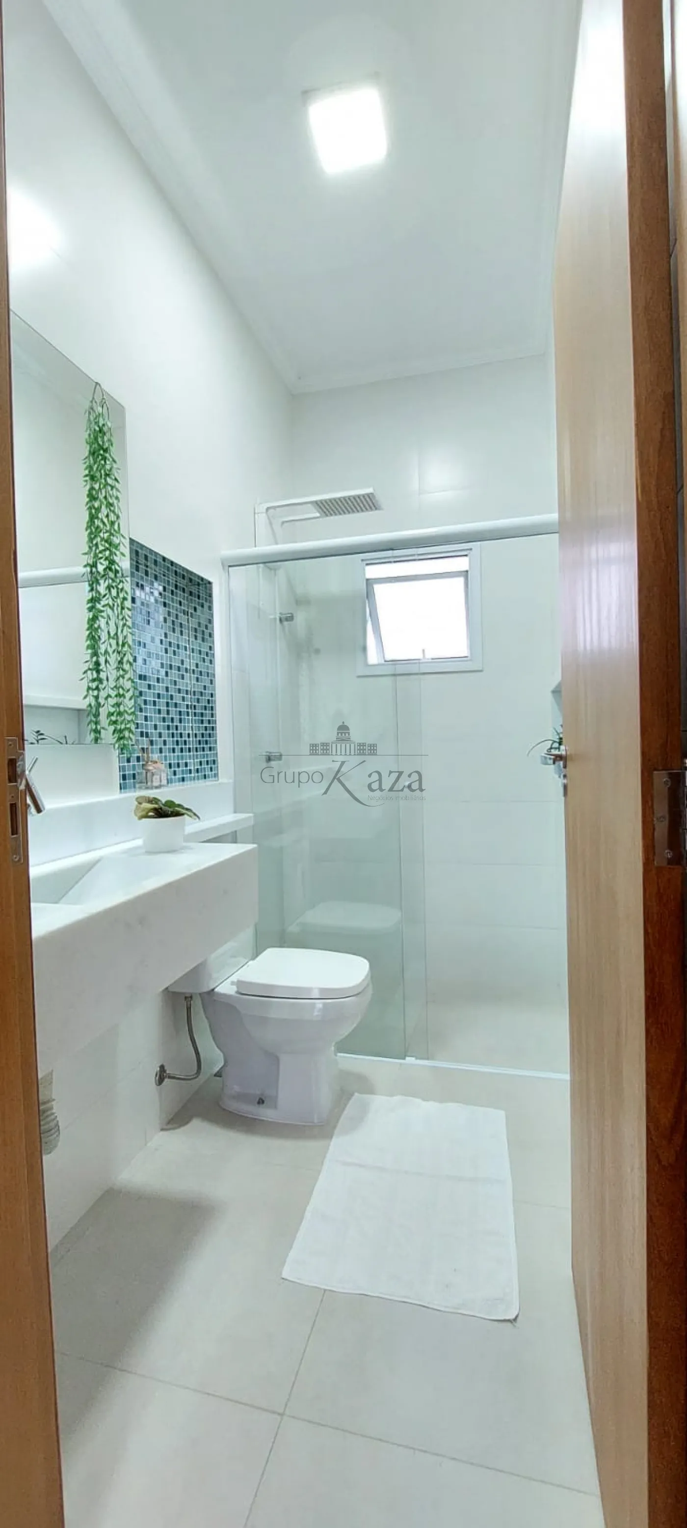 Foto 12 de Casa Padrão em Jardim Britânia, Caraguatatuba - imagem 12