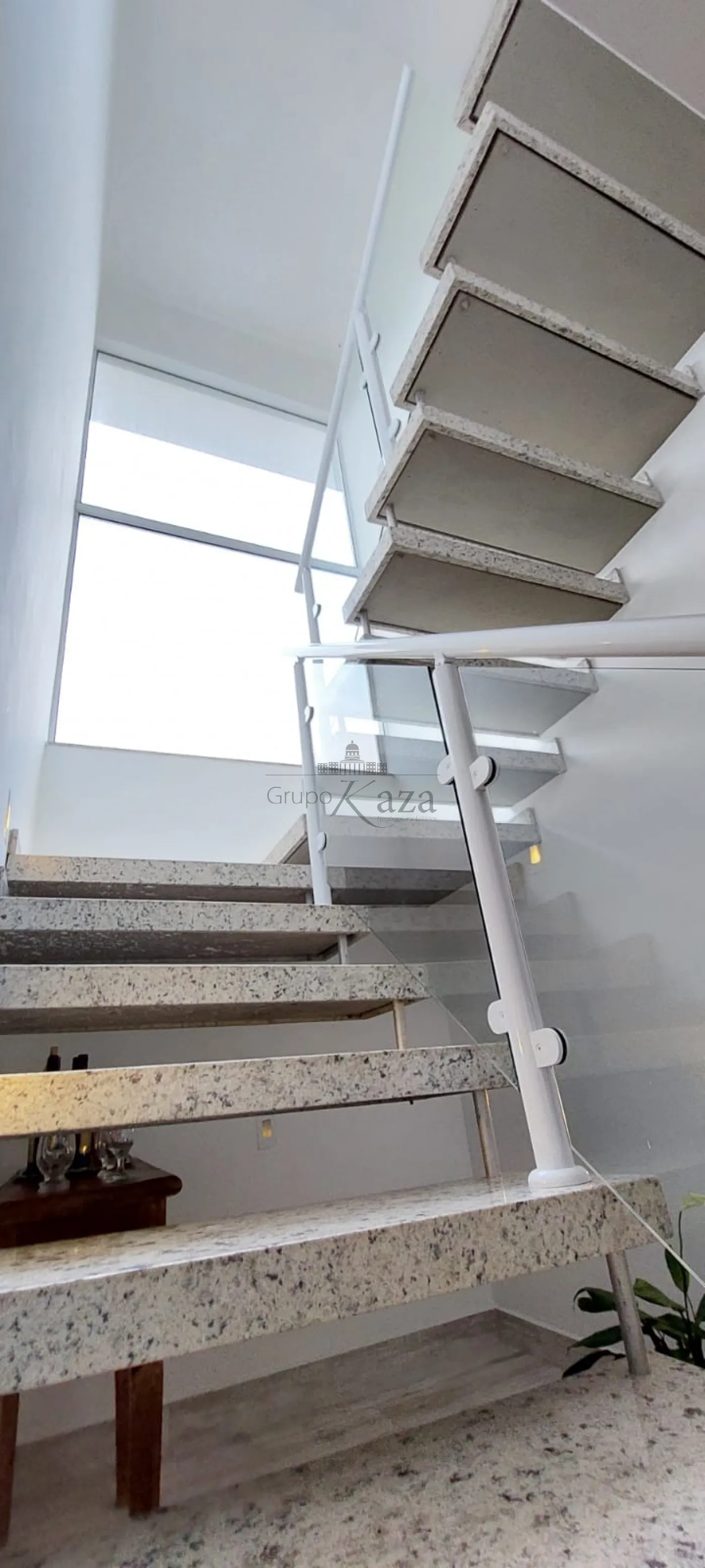 Foto 19 de Casa Padrão em Jardim Britânia, Caraguatatuba - imagem 19