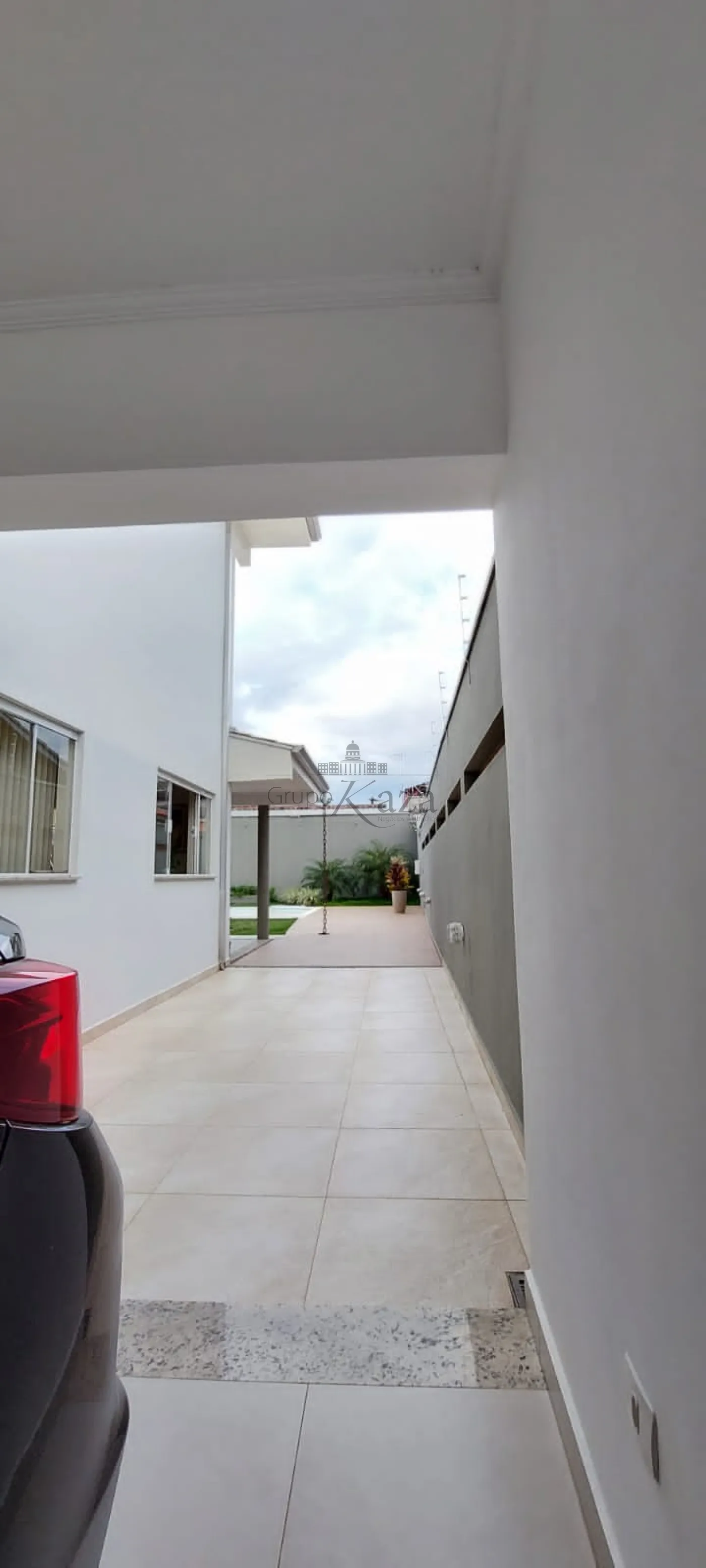 Foto 23 de Casa Padrão em Jardim Britânia, Caraguatatuba - imagem 23