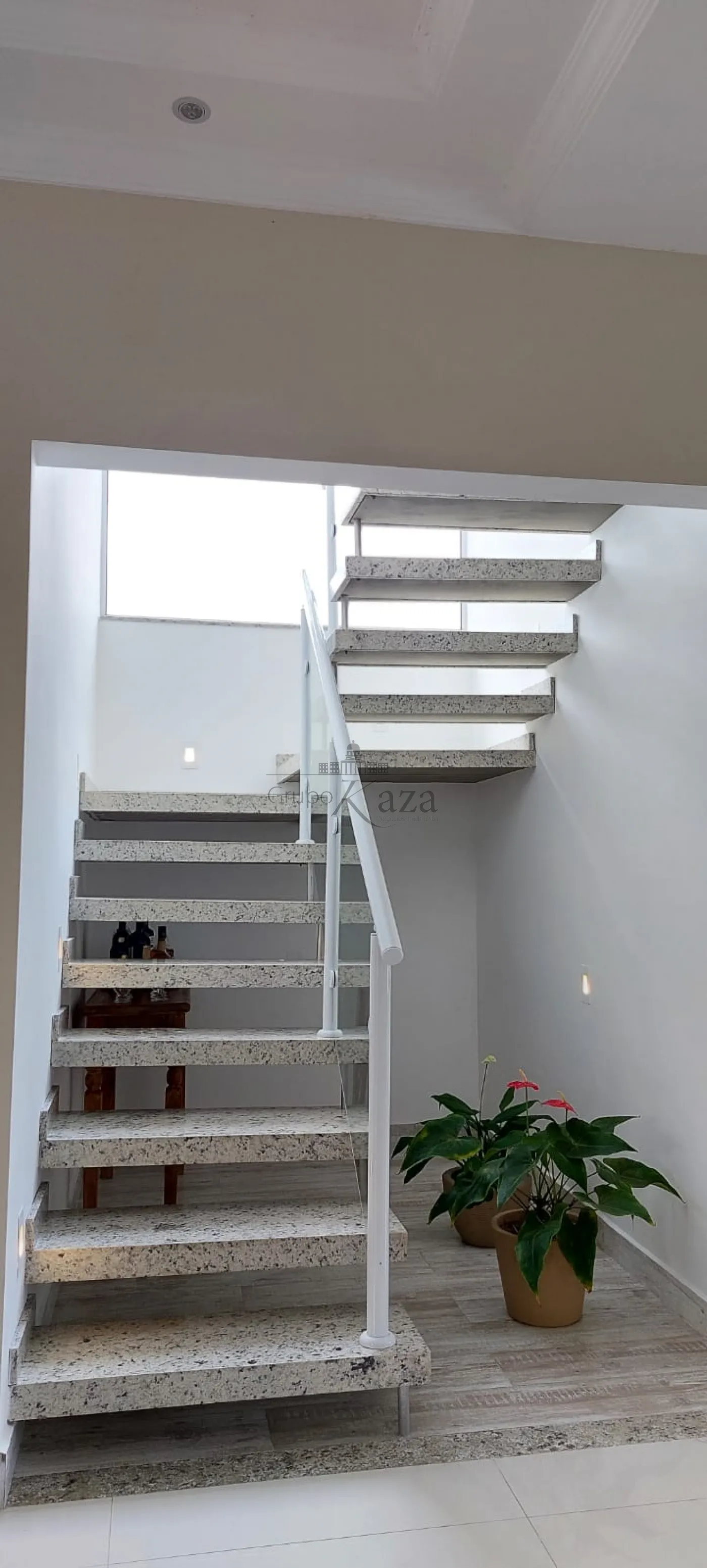 Foto 27 de Casa Padrão em Jardim Britânia, Caraguatatuba - imagem 27