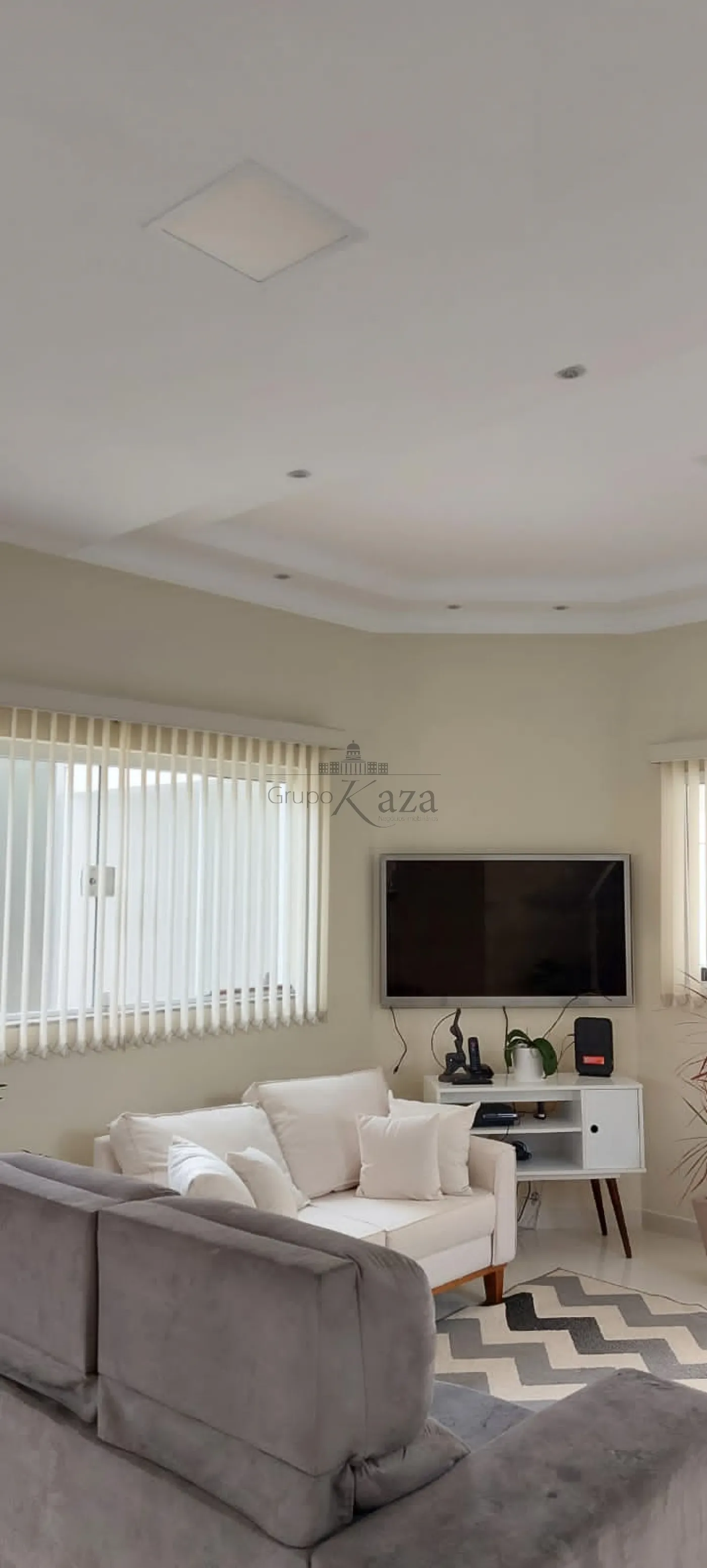 Foto 34 de Casa Padrão em Jardim Britânia, Caraguatatuba - imagem 34