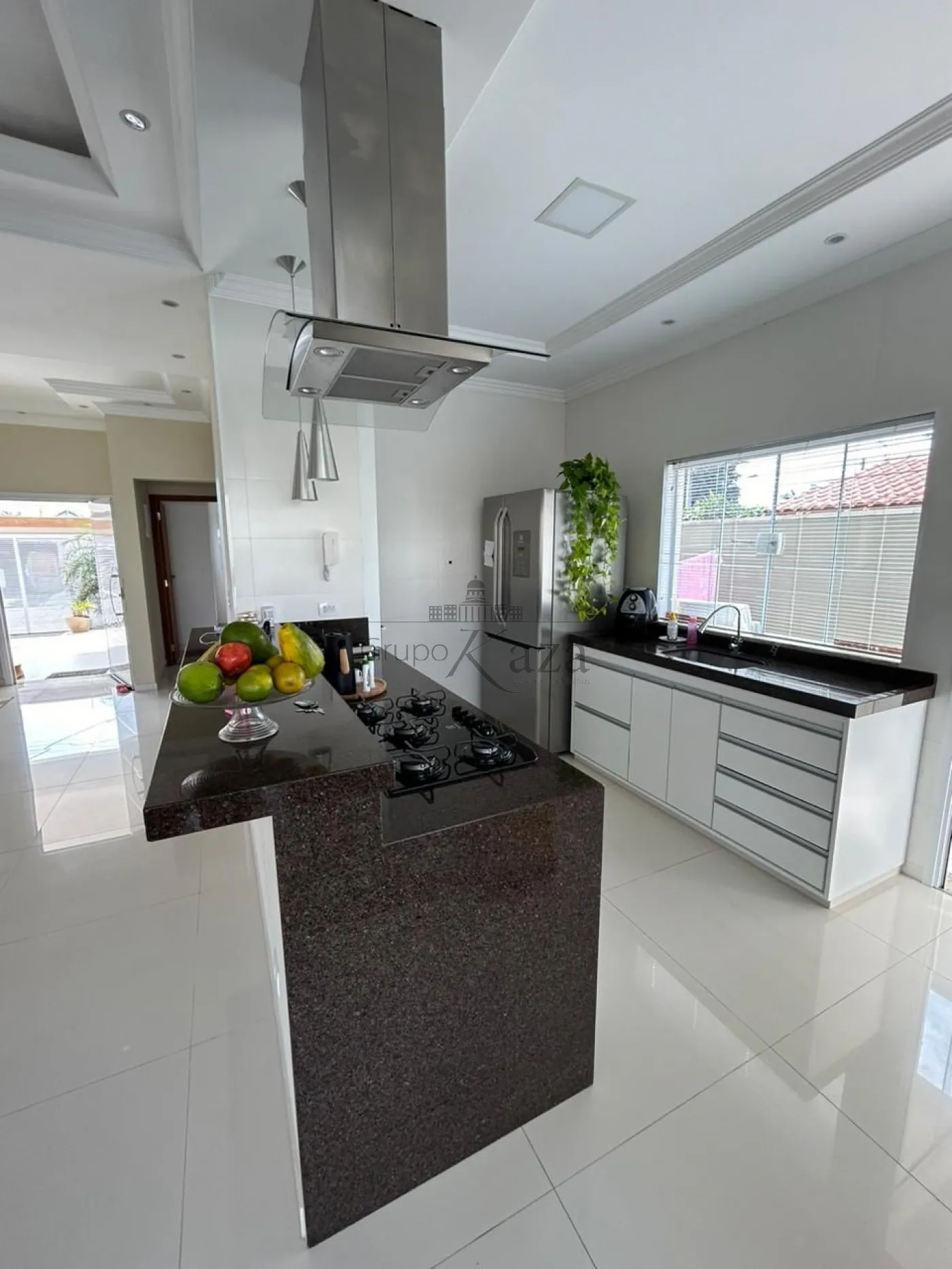 Foto 36 de Casa Padrão em Jardim Britânia, Caraguatatuba - imagem 36