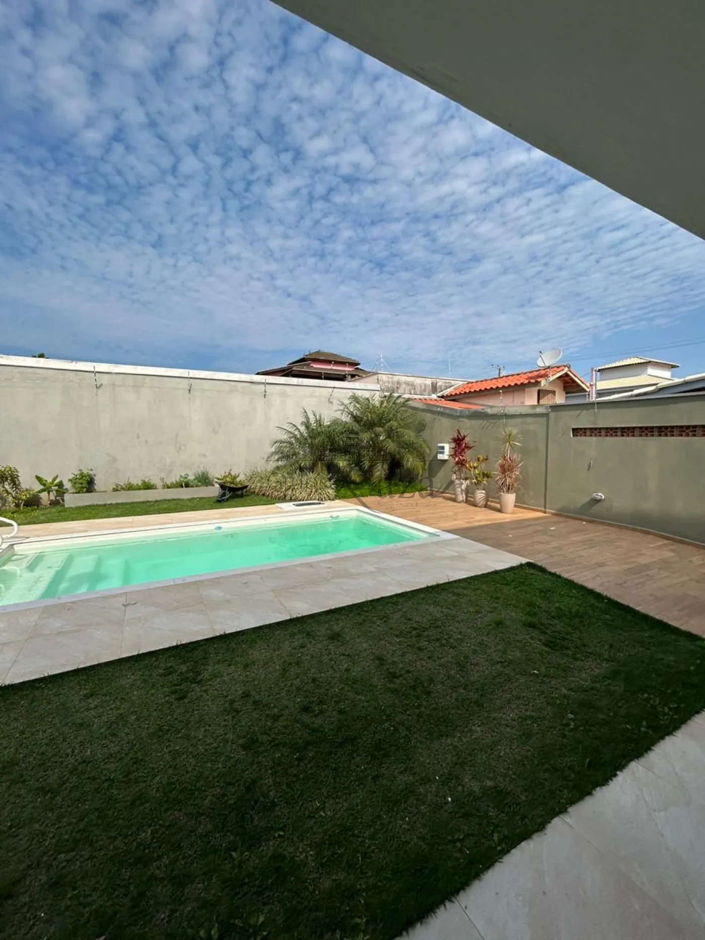 Foto 39 de Casa Padrão em Jardim Britânia, Caraguatatuba - imagem 39