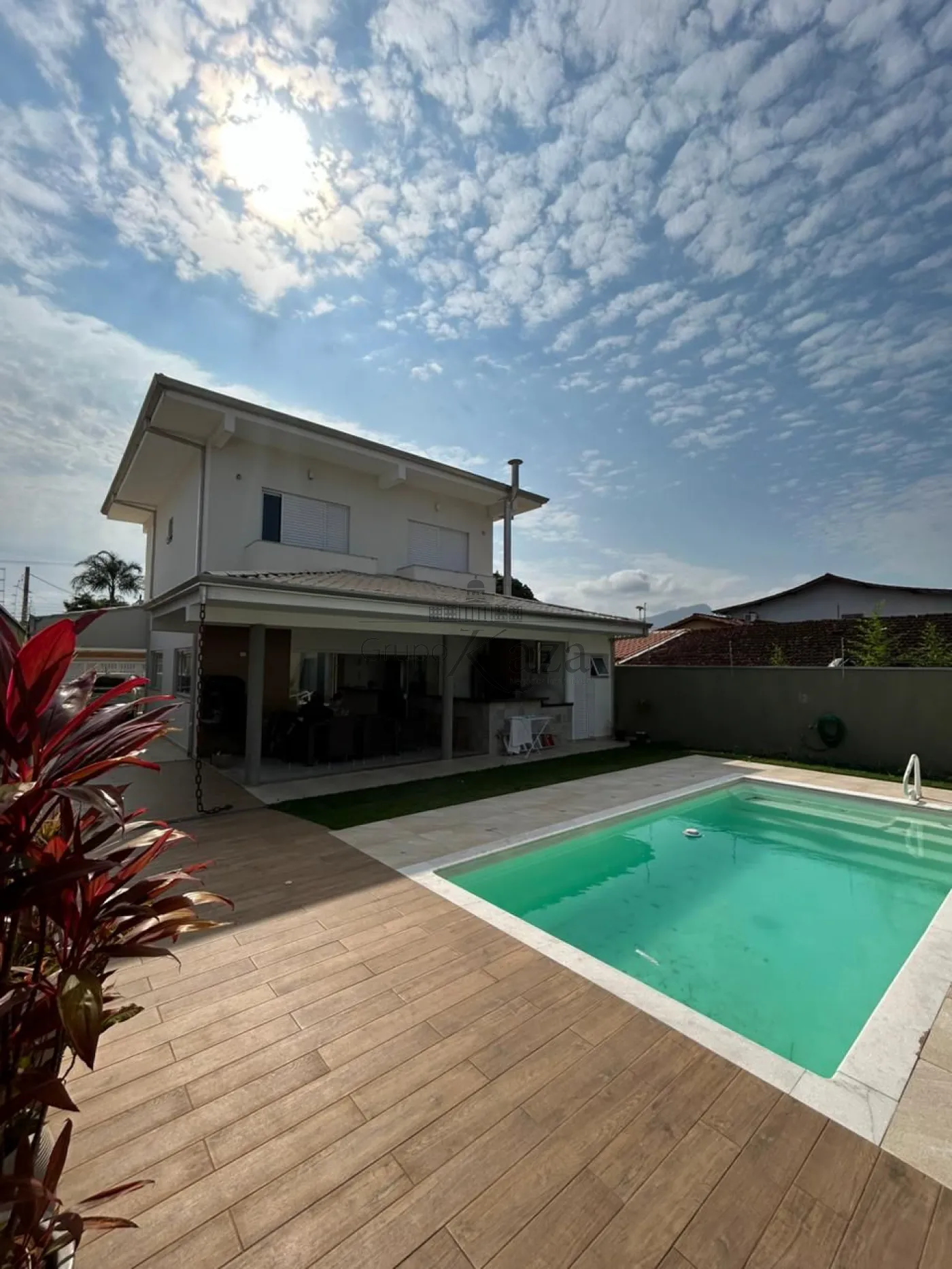 Foto 41 de Casa Padrão em Jardim Britânia, Caraguatatuba - imagem 41