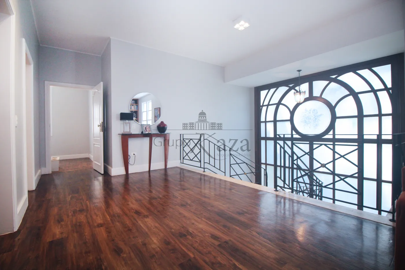 Sala íntima no piso superior