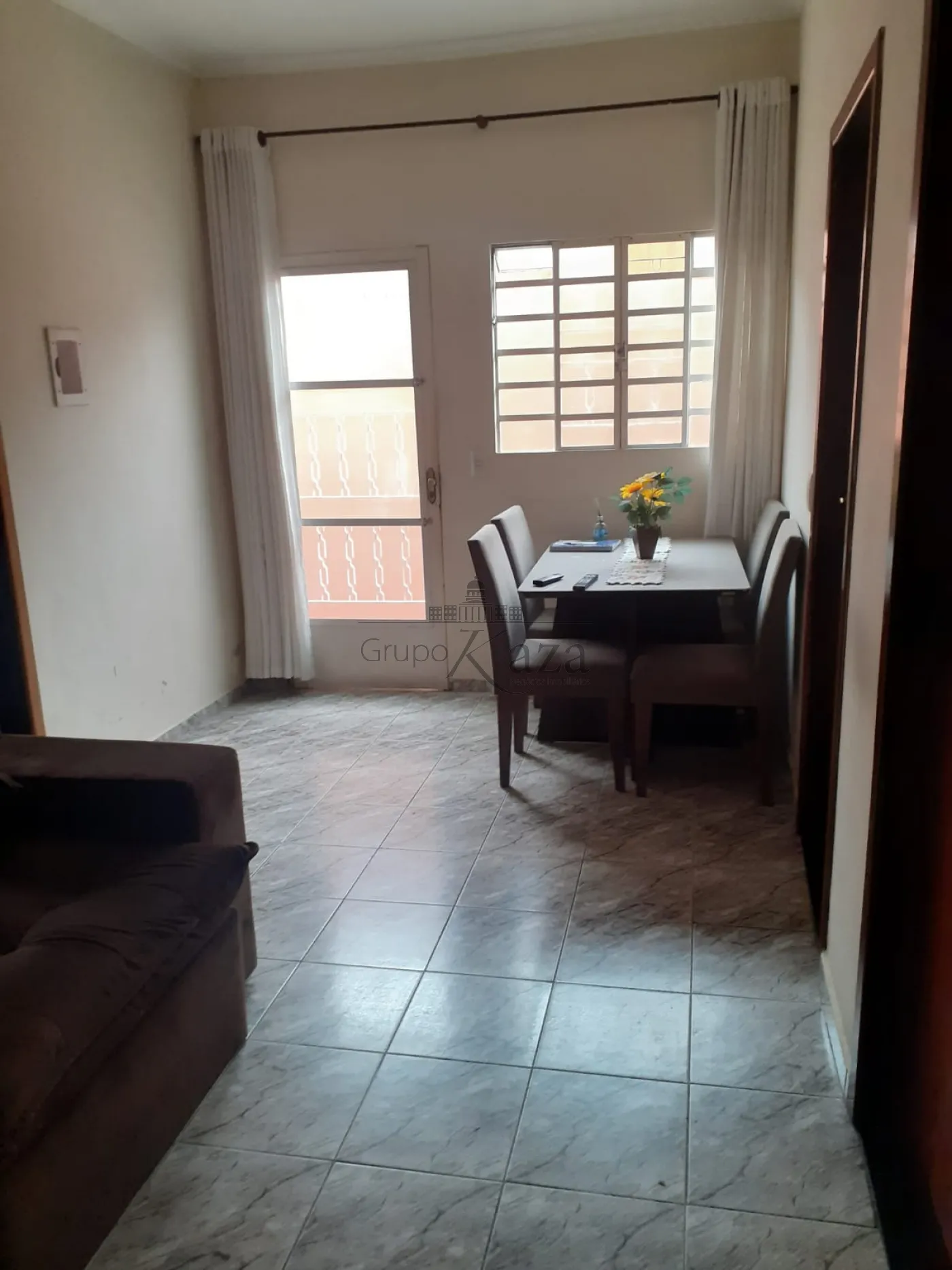 Foto 2 de Casa Padrão em Campo dos Alemães, São José dos Campos - imagem 2