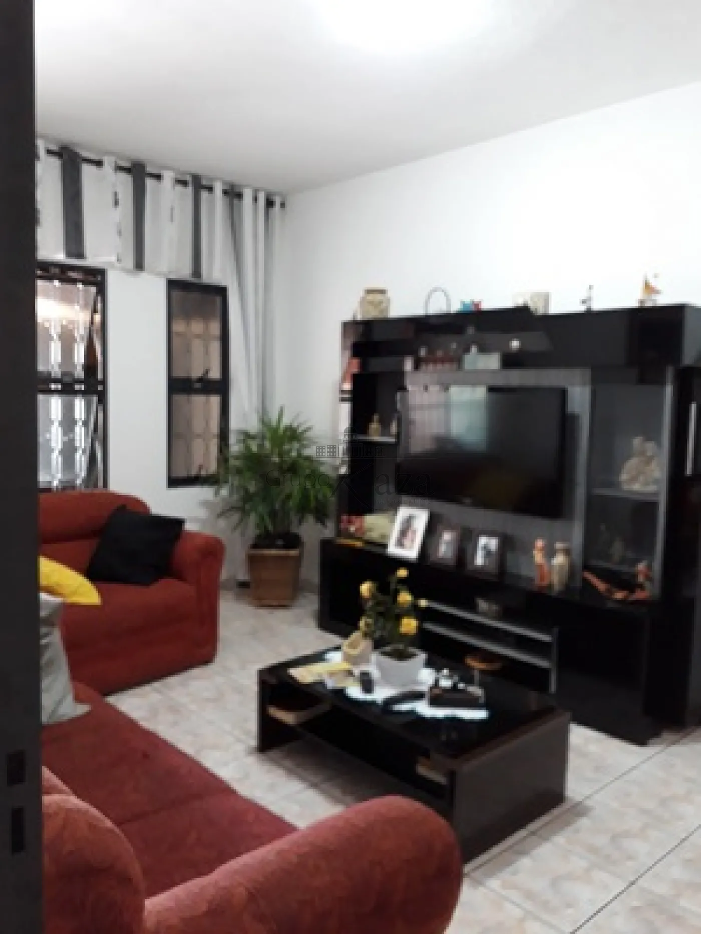 Foto 1 de Casa Padrão em Bandeira Branca, Jacareí - imagem 1