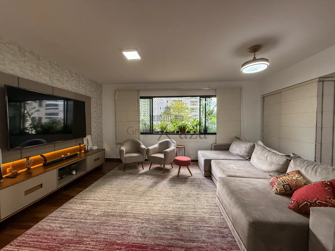 Foto 1 de Apartamento Padrão em Vila Guaianazes, São José dos Campos - imagem 1