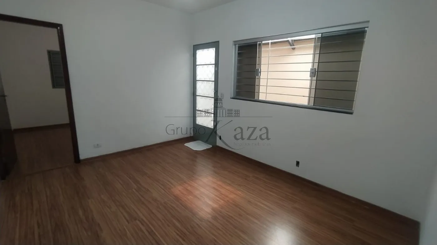 Foto 1 de Casa Padrão em Jardim Cruzeiro do Sul, São José dos Campos - imagem 1