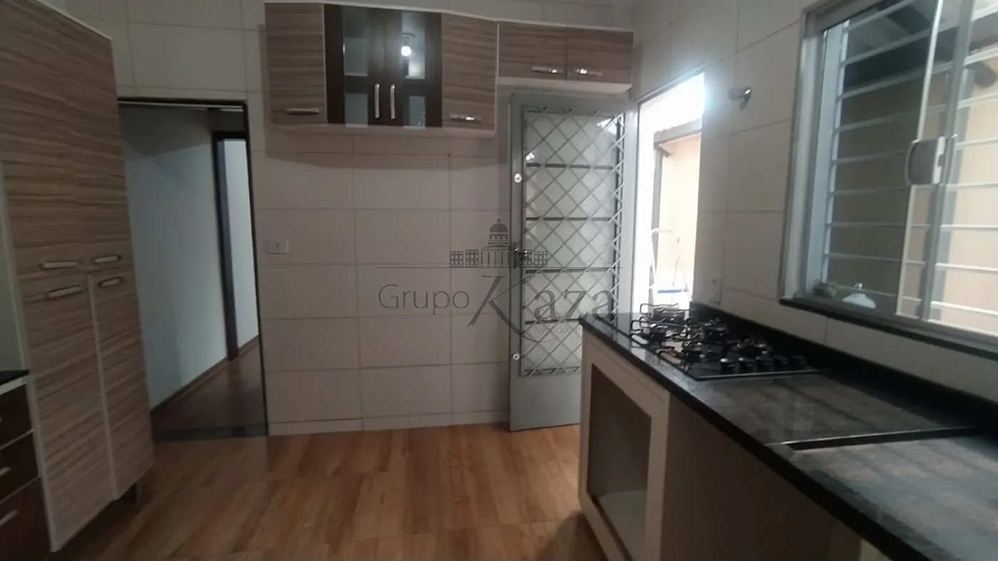 Foto 5 de Casa Padrão em Jardim Cruzeiro do Sul, São José dos Campos - imagem 5