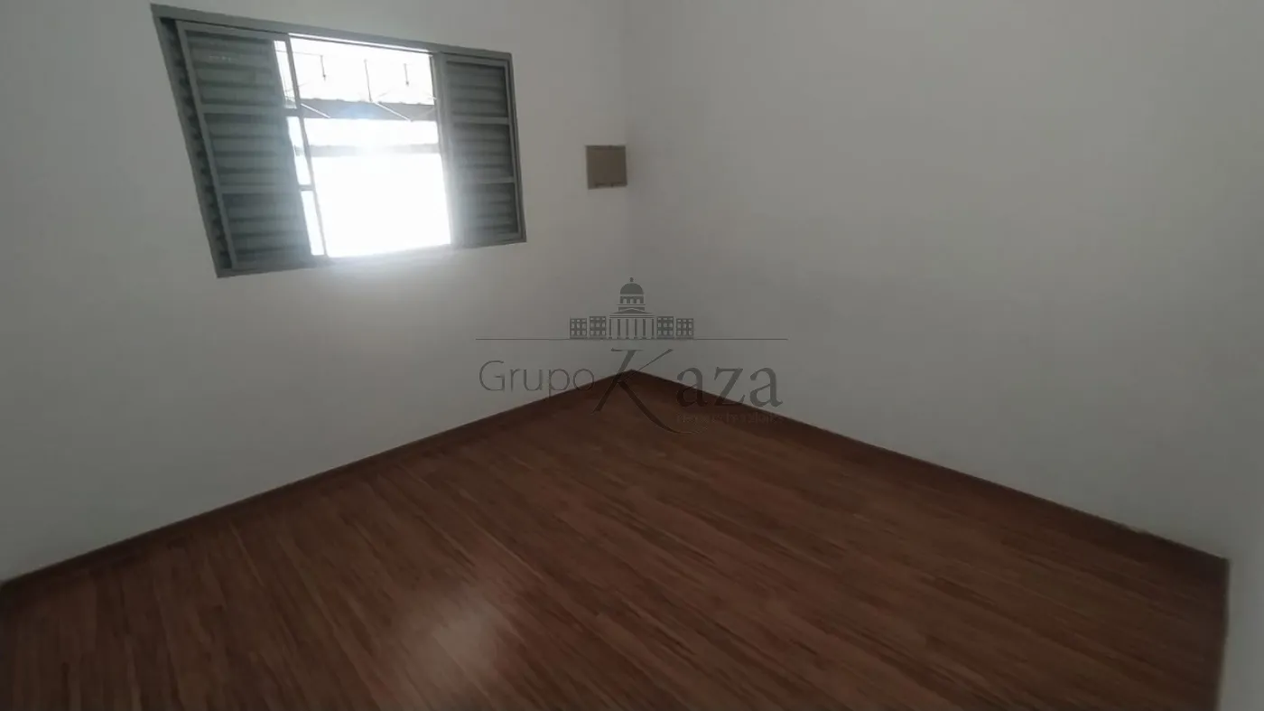 Foto 12 de Casa Padrão em Jardim Cruzeiro do Sul, São José dos Campos - imagem 12