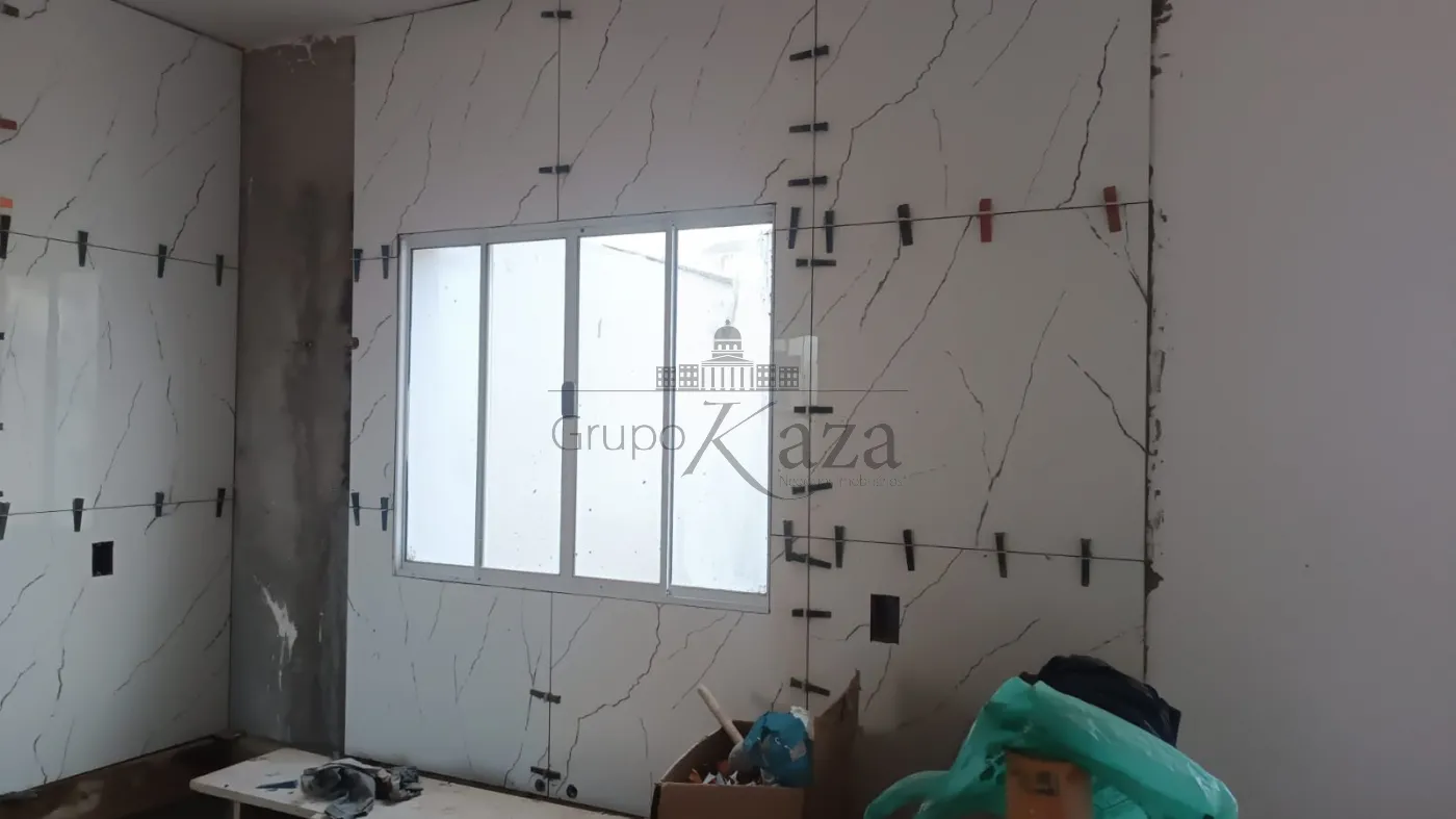 Foto 1 de Casa Padrão em Jardim dos Bandeirantes, São José dos Campos - imagem 1