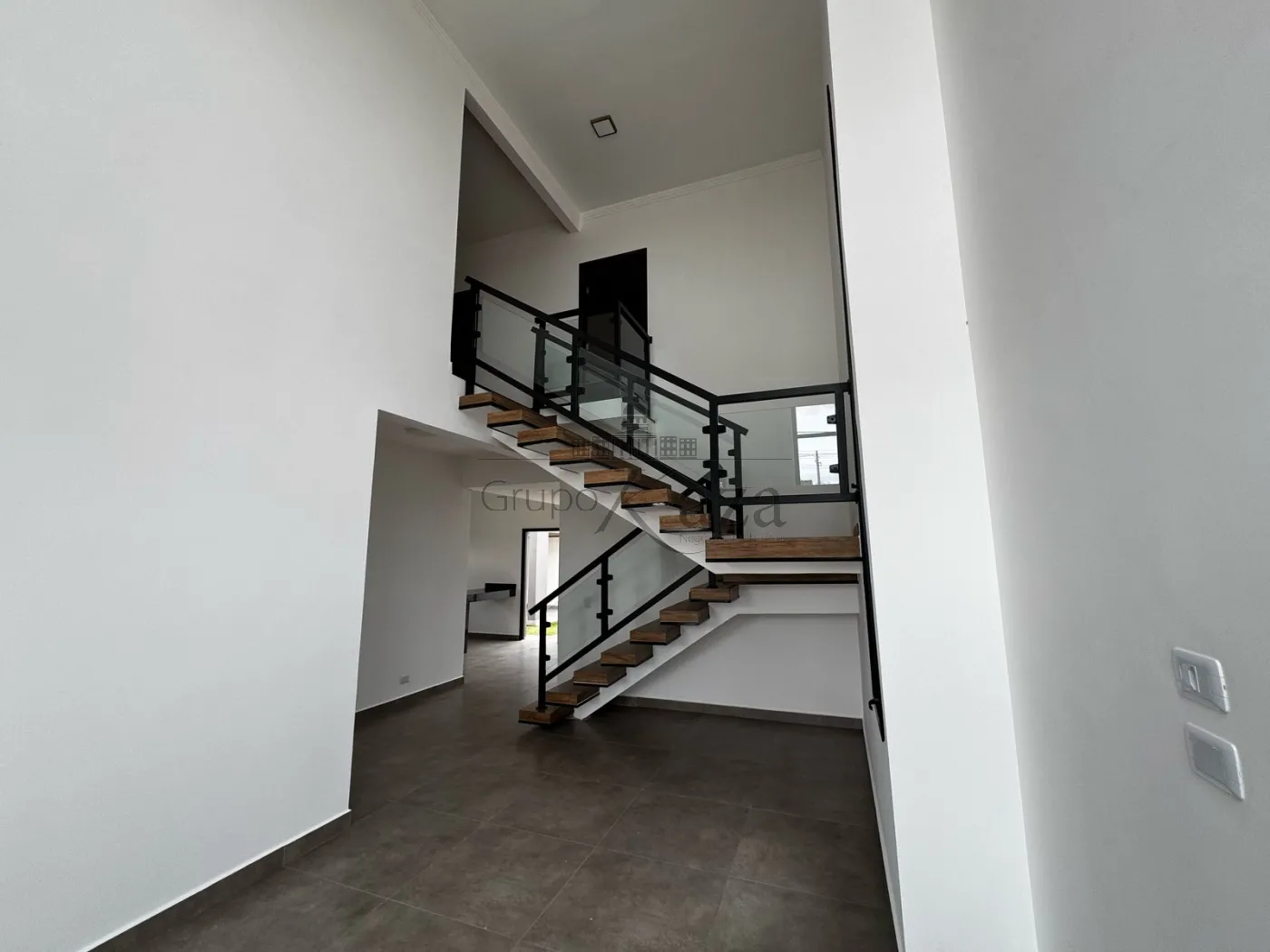 Foto 2 de Casa Condomínio em Condomínio Residencial Mantiqueira, São José dos Campos - imagem 2