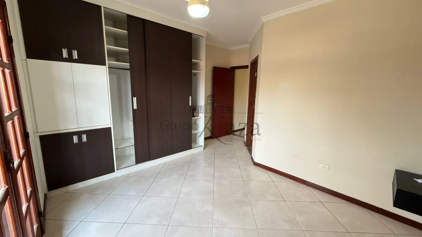 Foto 13 de Casa Sobrado em Bosque dos Ipês, São José dos Campos - imagem 13