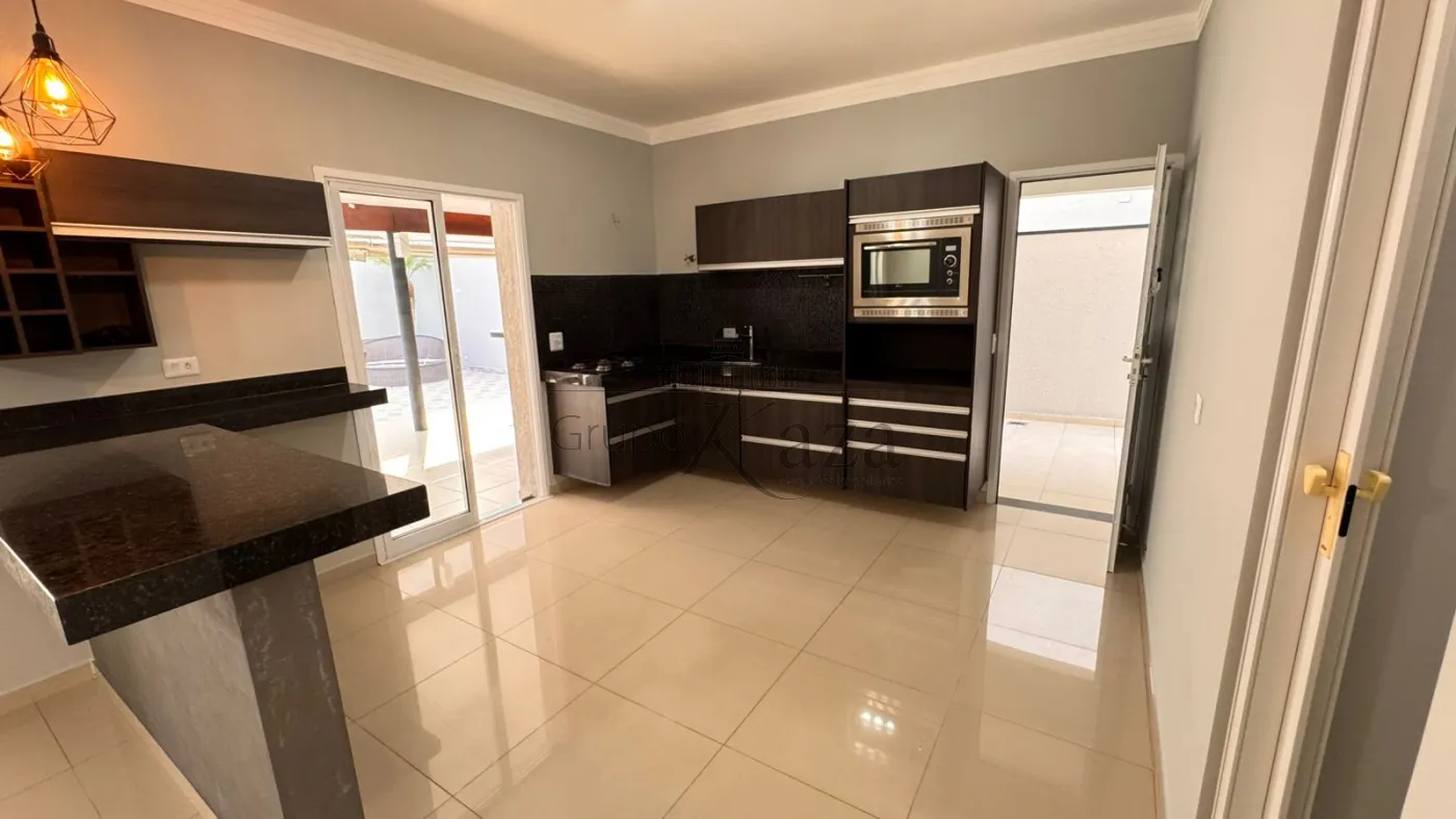 Foto 11 de Casa Condomínio em Vila Branca, Jacareí - imagem 11