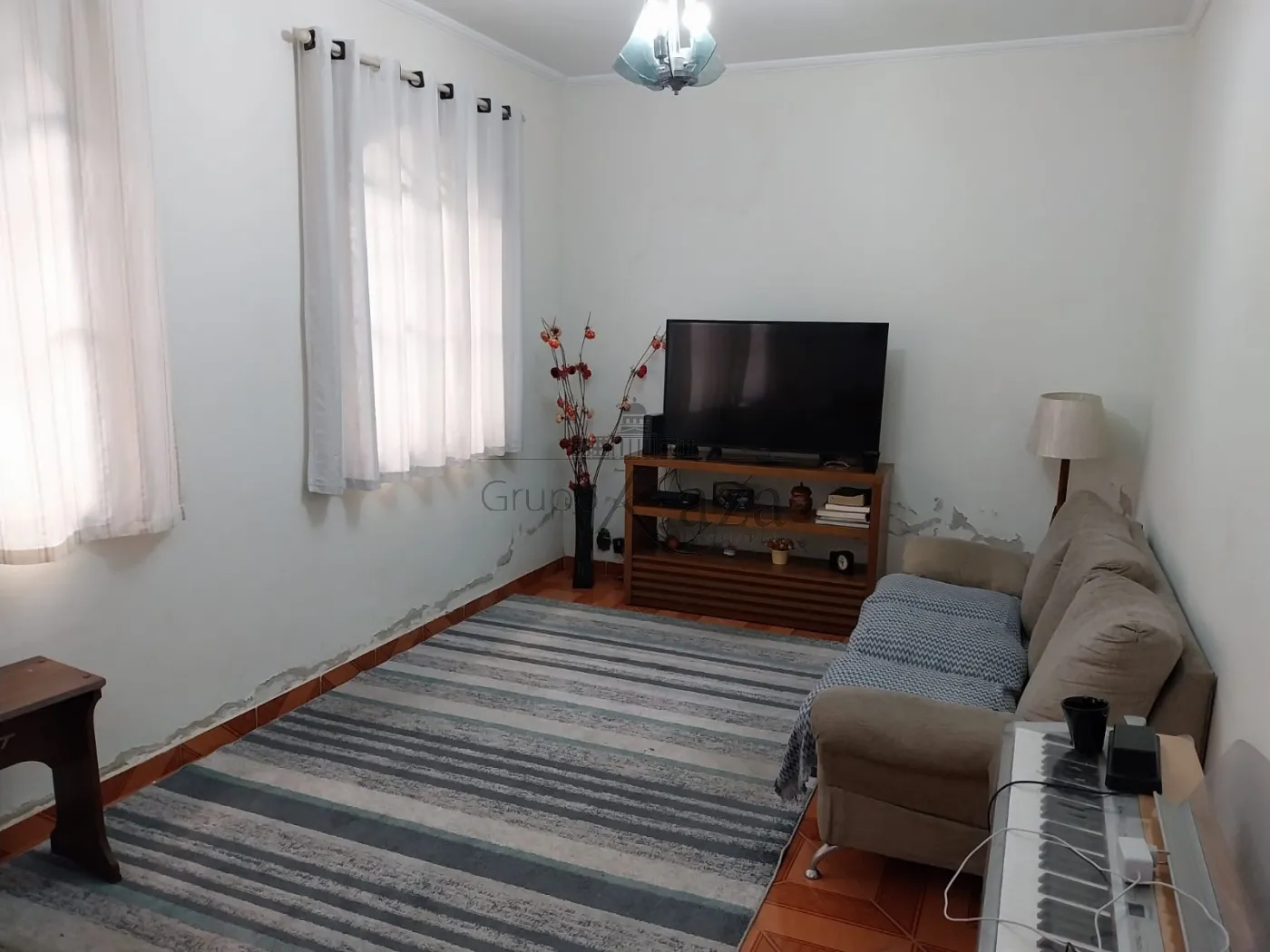 Foto 1 de Casa Padrão em Jardim Augusta, São José dos Campos - imagem 1