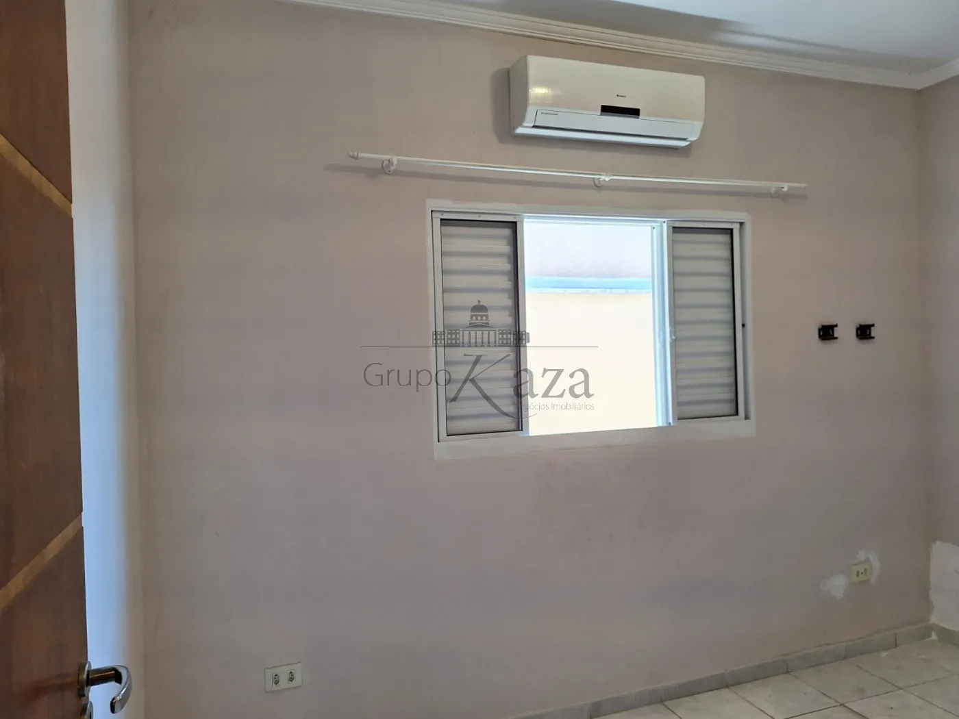 Foto 8 de Casa Padrão em Jardim das Cerejeiras, São José dos Campos - imagem 8