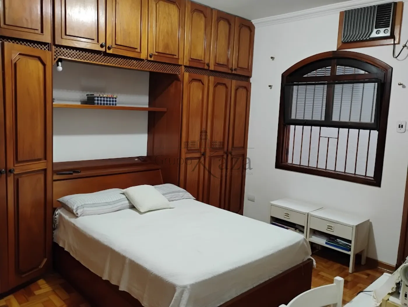 Foto 19 de Casa Padrão em Chácaras Santa Maria, Jacareí - imagem 19