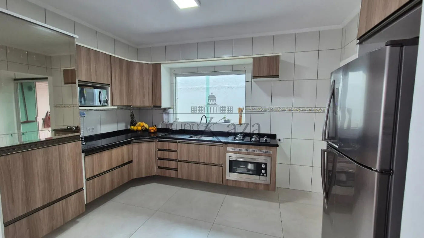 Foto 9 de Casa Padrão em Jardim Altos de Santana II, Jacareí - imagem 9