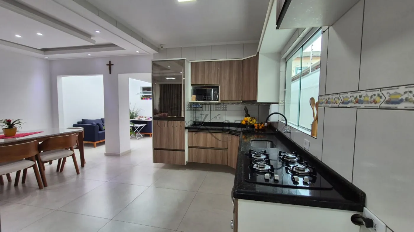 Foto 8 de Casa Padrão em Jardim Altos de Santana II, Jacareí - imagem 8
