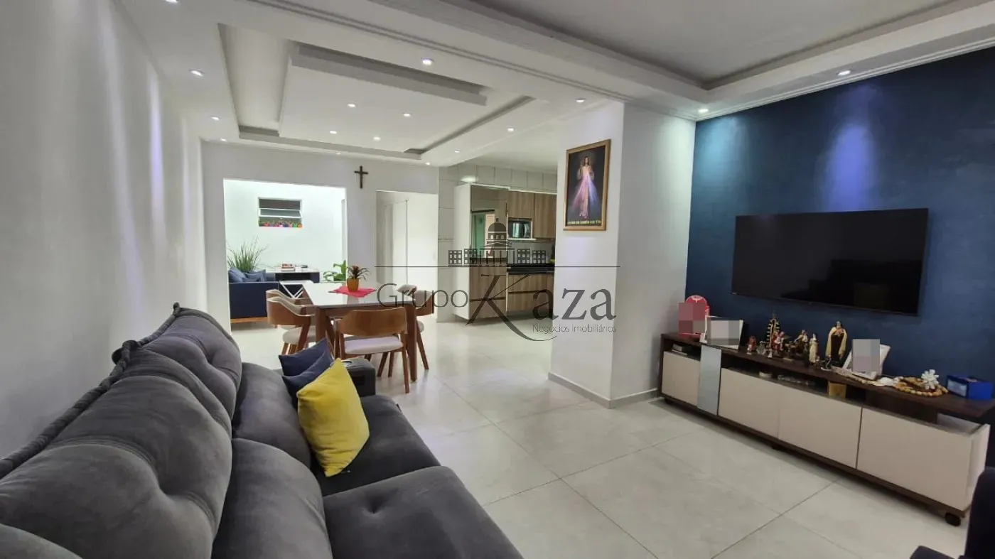 Foto 1 de Casa Padrão em Jardim Altos de Santana II, Jacareí - imagem 1