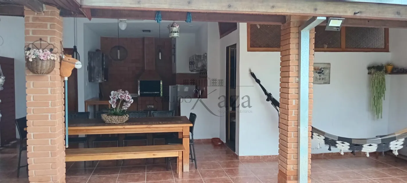 Foto 7 de Casa Padrão em Jardim das Indústrias, São José dos Campos - imagem 7