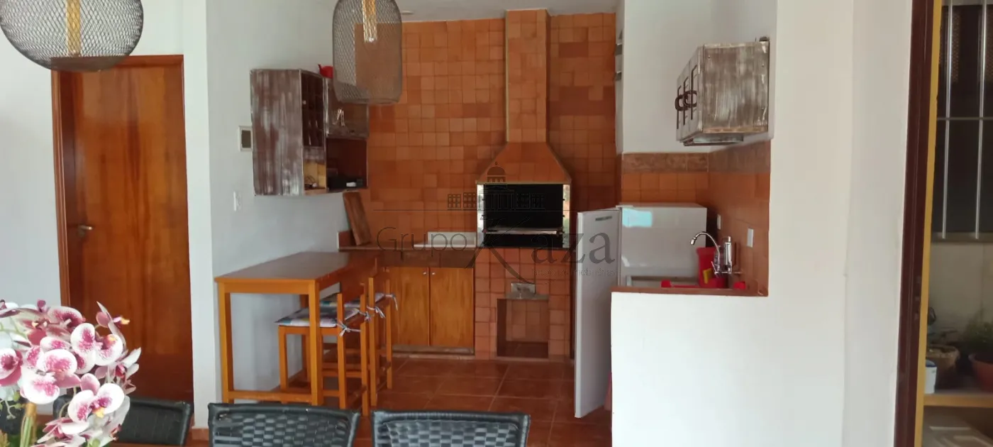 Foto 9 de Casa Padrão em Jardim das Indústrias, São José dos Campos - imagem 9