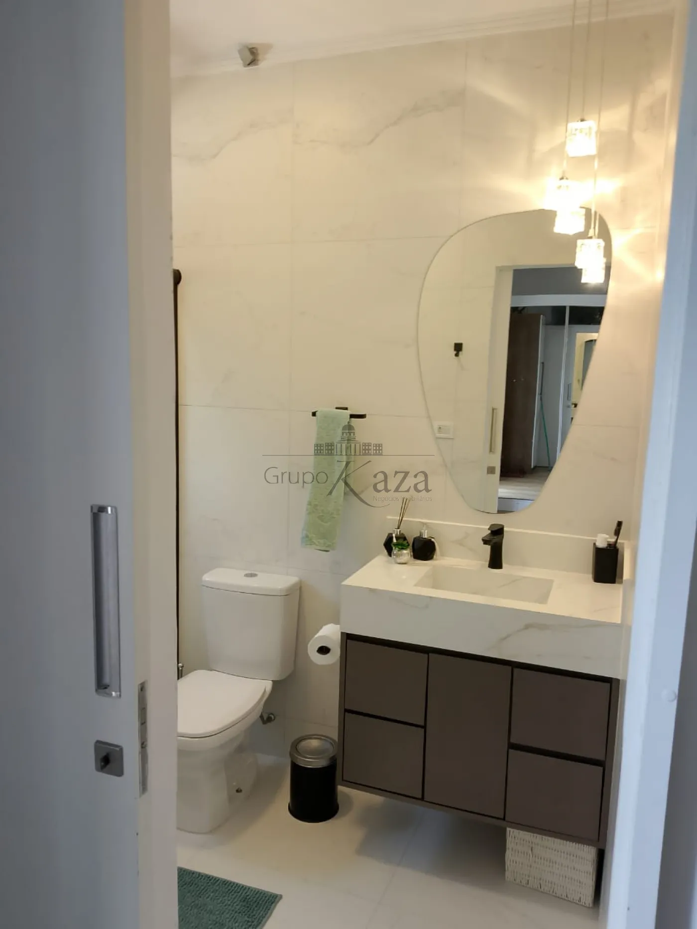 Foto 19 de Casa Padrão em Jardim das Indústrias, São José dos Campos - imagem 19