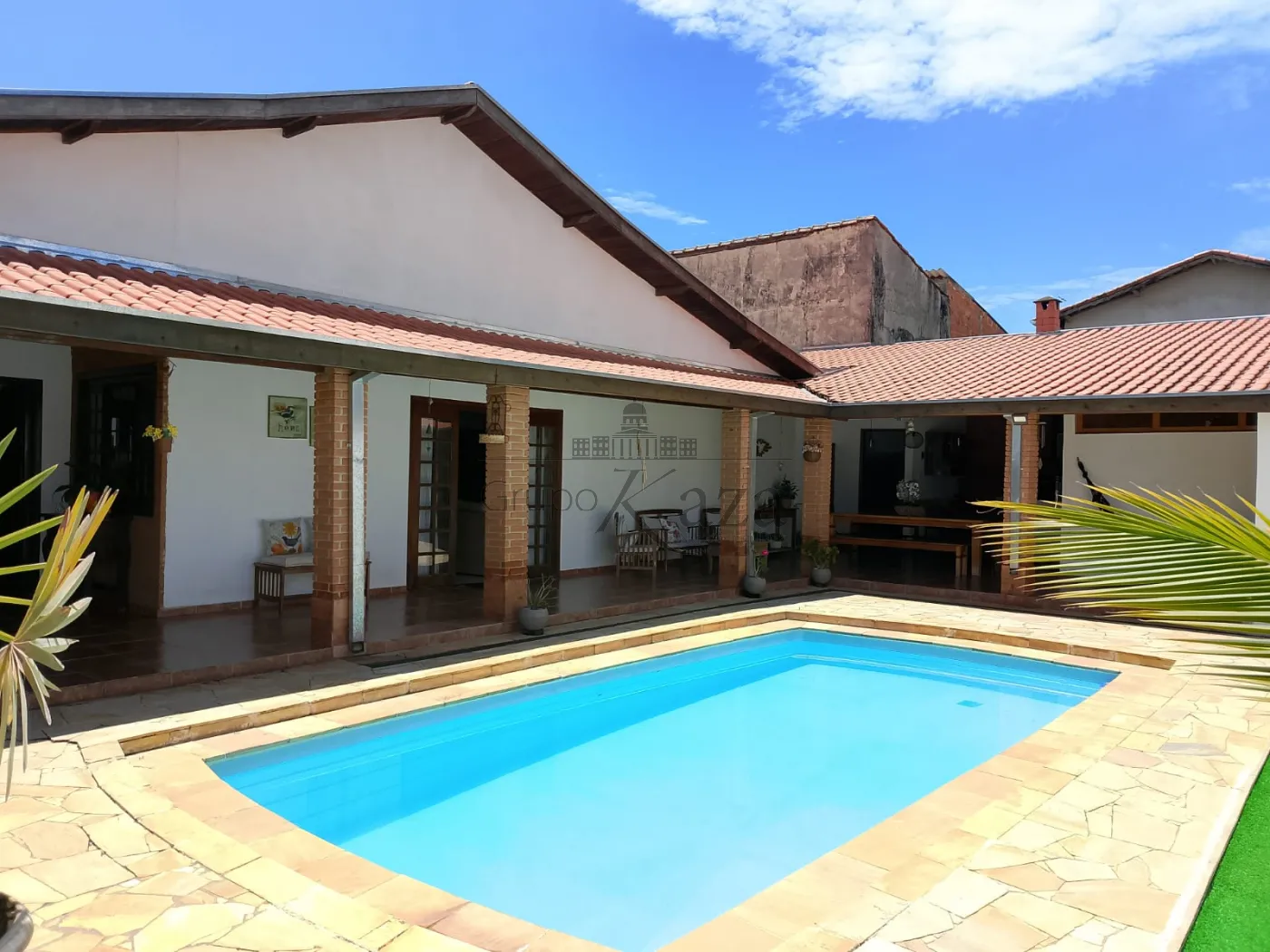 Foto 1 de Casa Padrão em Jardim das Indústrias, São José dos Campos - imagem 1